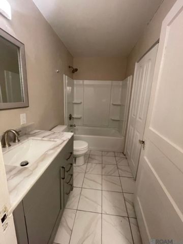 4557 Mimosa Ave, Baton Rouge, LA 70808