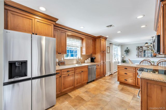 346 Victory Drive, Lake Ronkonkoma, NY 11779