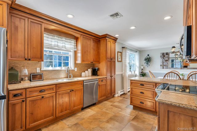 346 Victory Drive, Lake Ronkonkoma, NY 11779