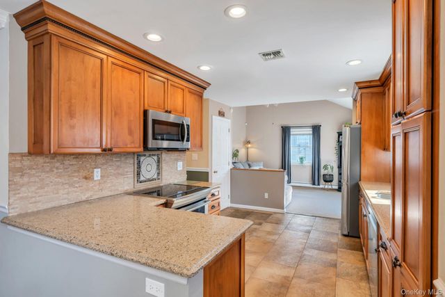 346 Victory Drive, Lake Ronkonkoma, NY 11779