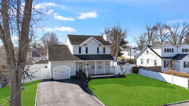 346 Victory Drive, Lake Ronkonkoma, NY 11779