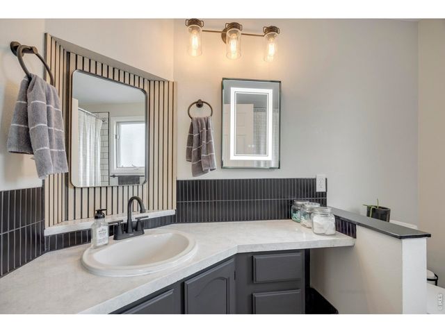 201 E 4th Ave, Severance, CO 80546