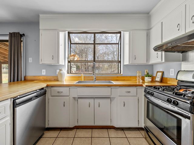 207 Woodgrove Trace, Spartanburg, SC 29301