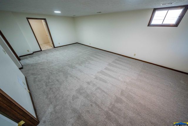 3440 N 73 Street, Lincoln, NE 68507