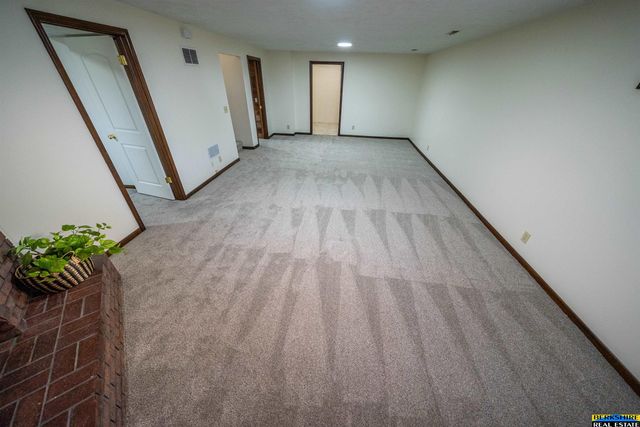 3440 N 73 Street, Lincoln, NE 68507