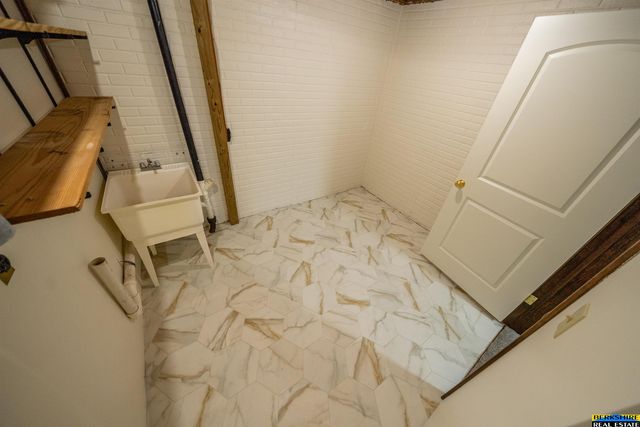 3440 N 73 Street, Lincoln, NE 68507