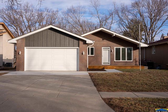 3440 N 73 Street, Lincoln, NE 68507