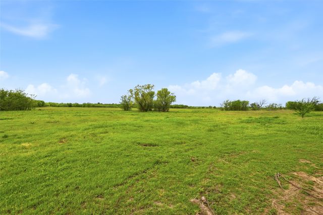 656 SE Loop, Denison, TX 75020