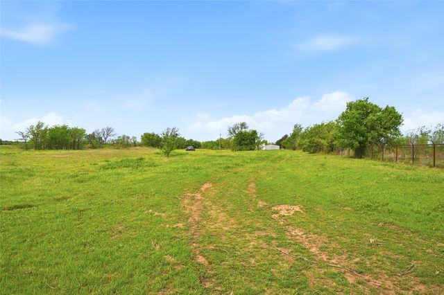 656 SE Loop, Denison, TX 75020