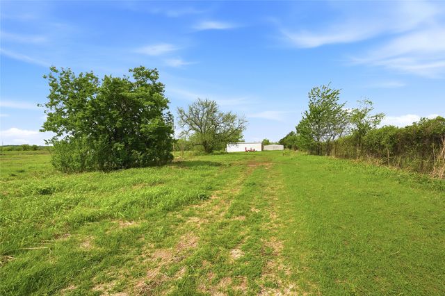 656 SE Loop, Denison, TX 75020