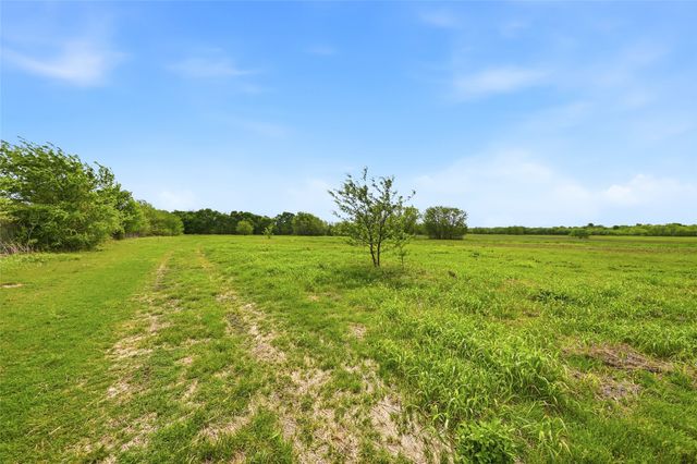 656 SE Loop, Denison, TX 75020
