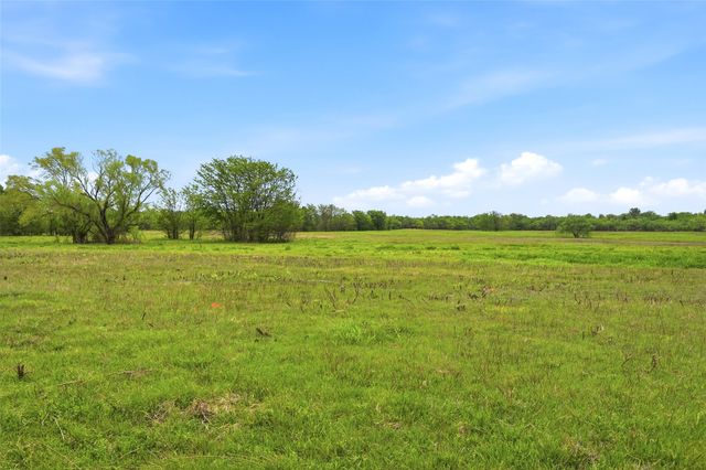 656 SE Loop, Denison, TX 75020