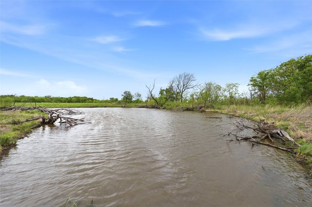 656 SE Loop, Denison, TX 75020