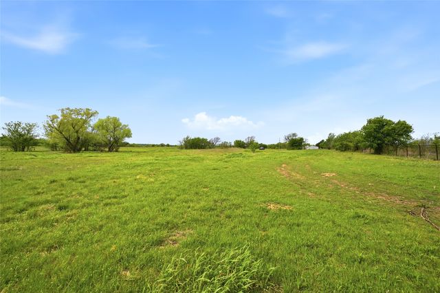 656 SE Loop, Denison, TX 75020