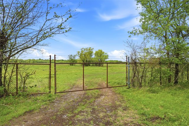 656 SE Loop, Denison, TX 75020