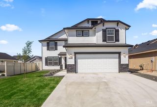 10390 Crystal Ridge Dr, Nampa, ID 83687