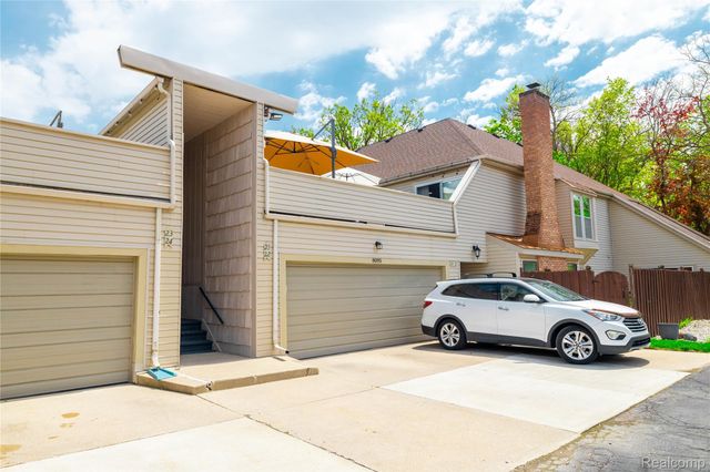 8095 Colony Drive 22, Grosse Ile Township, MI 48138