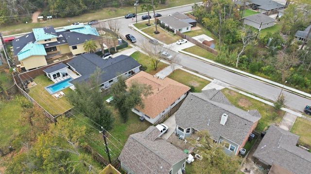 6023 Pineshade Lane, Houston, TX 77008