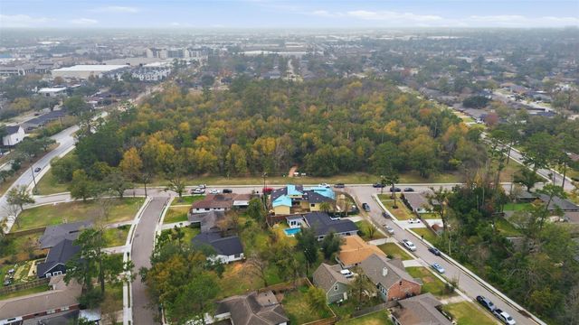 6023 Pineshade Lane, Houston, TX 77008