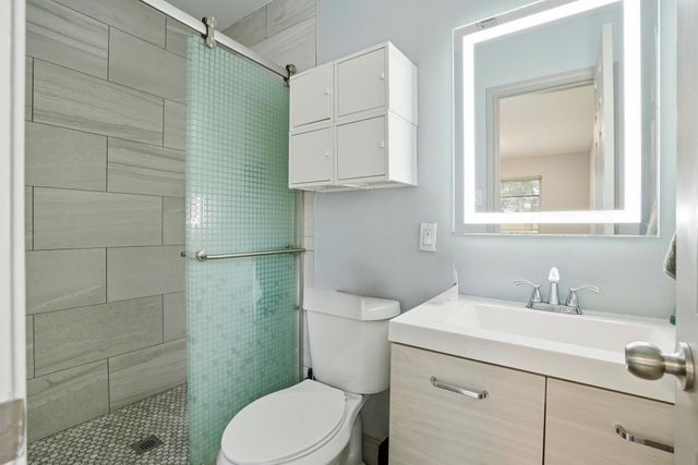 6023 Pineshade Lane, Houston, TX 77008