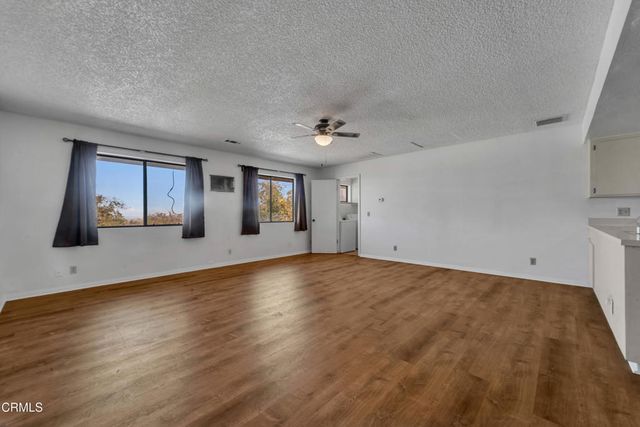 13205 E Ave W11, Pearblossom, CA 93553