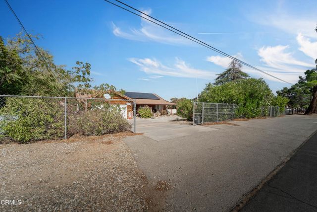 13205 E Ave W11, Pearblossom, CA 93553