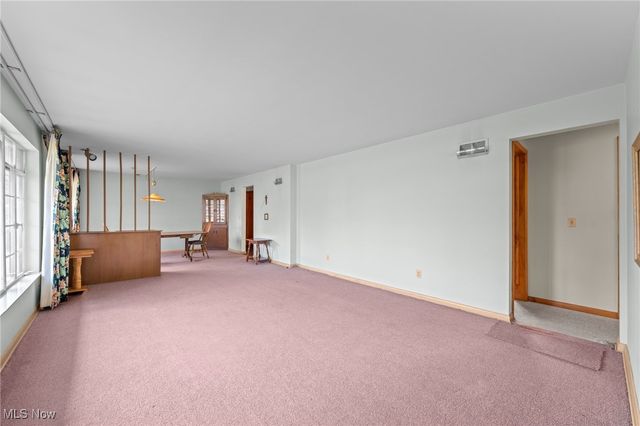 221 Briar Avenue NE, North Canton, OH 44720