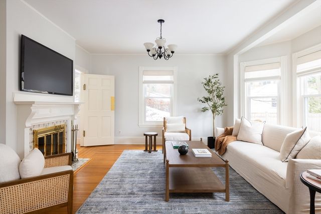 34 Chestnut Terrace, Newton, MA 02459