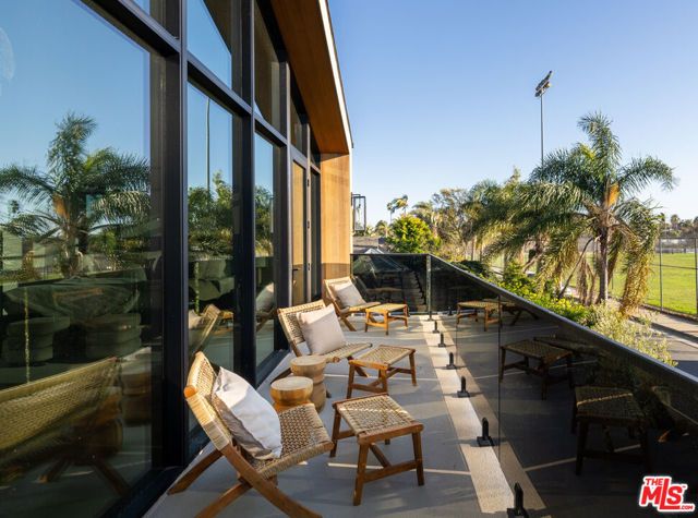 1008 Oakwood Avenue, Venice (los Angeles), CA 90291