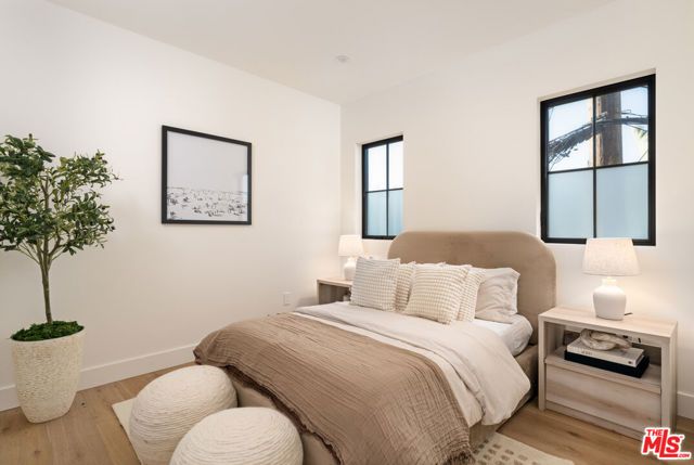 1008 Oakwood Avenue, Venice (los Angeles), CA 90291