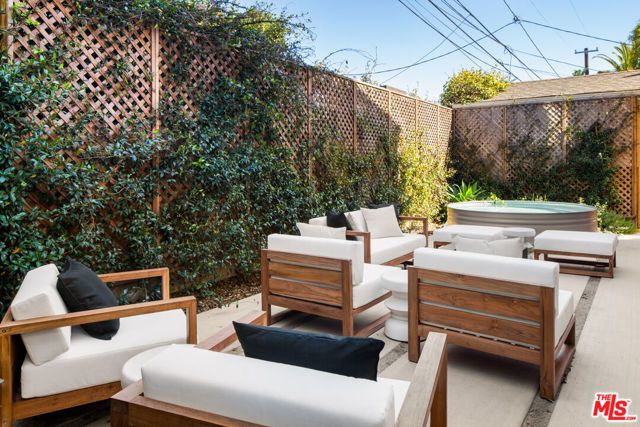 1008 Oakwood Avenue, Venice (los Angeles), CA 90291