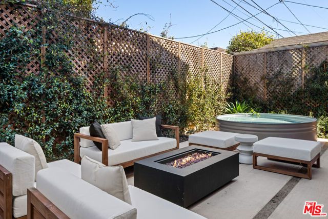 1008 Oakwood Avenue, Venice (los Angeles), CA 90291