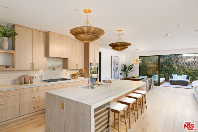 1008 Oakwood Avenue, Venice (los Angeles), CA 90291