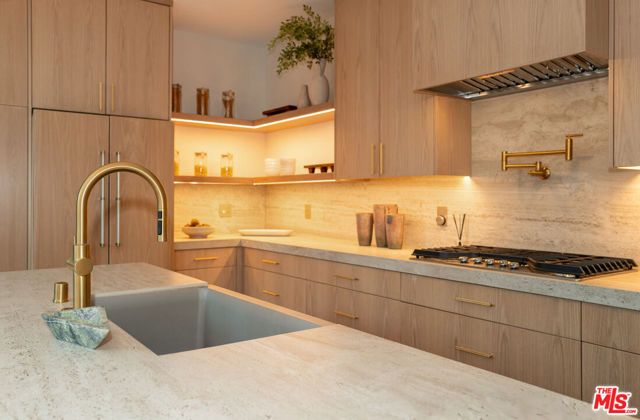 1008 Oakwood Avenue, Venice (los Angeles), CA 90291