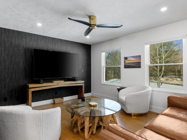 3836 Old Mission Road, Traverse City, MI 49686