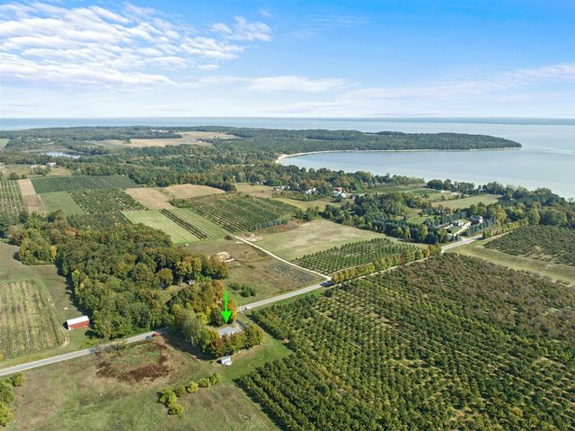 3836 Old Mission Road, Traverse City, MI 49686