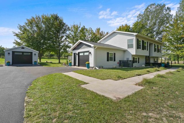 3836 Old Mission Road, Traverse City, MI 49686