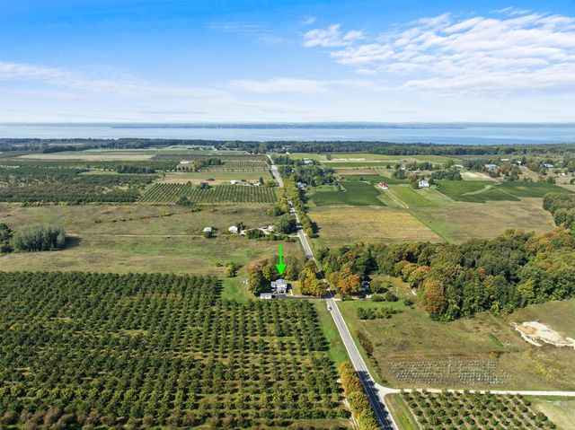 3836 Old Mission Road, Traverse City, MI 49686