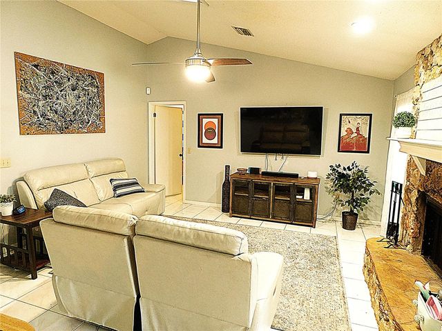 979 RED DANDY DRIVE, Orlando, FL 32818