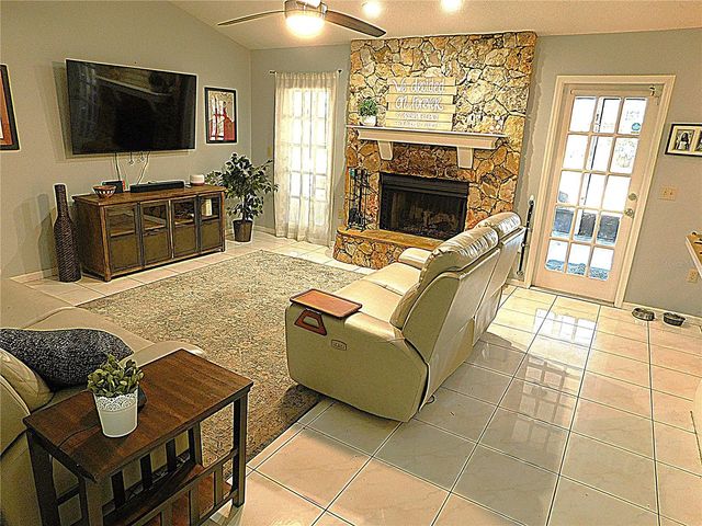 979 RED DANDY DRIVE, Orlando, FL 32818