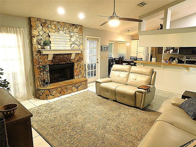 979 RED DANDY DRIVE, Orlando, FL 32818