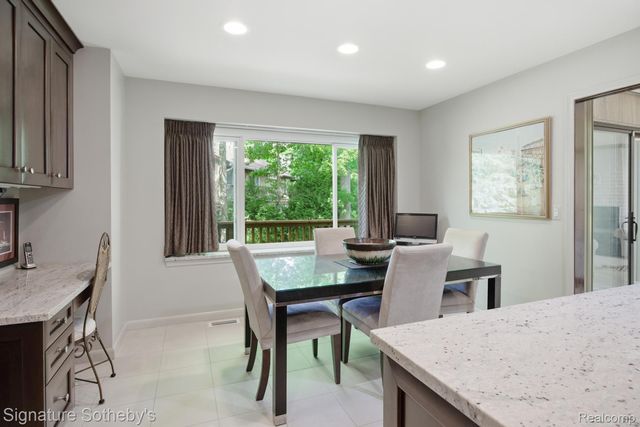 3215 Woodview Lake Road, West Bloomfield Charter Township, MI 48323