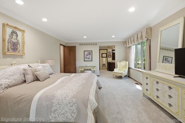 3215 Woodview Lake Road, West Bloomfield Charter Township, MI 48323