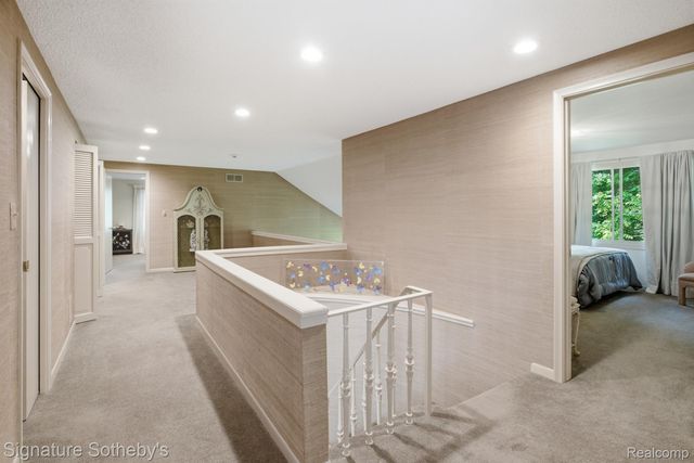 3215 Woodview Lake Road, West Bloomfield Charter Township, MI 48323
