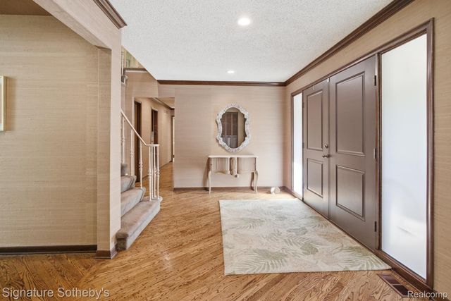 3215 Woodview Lake Road, West Bloomfield Charter Township, MI 48323