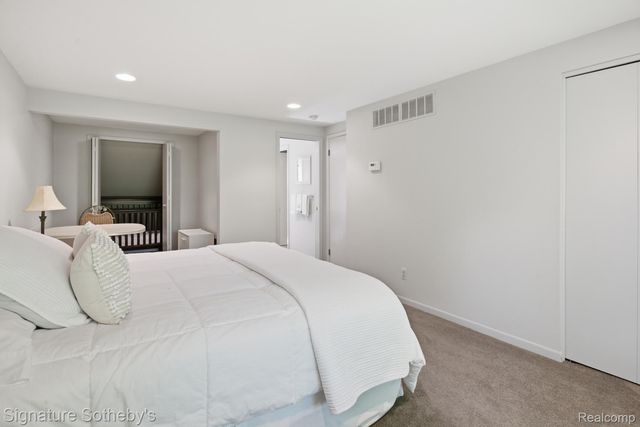 3215 Woodview Lake Road, West Bloomfield Charter Township, MI 48323