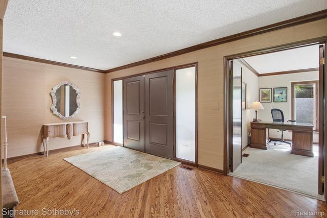 3215 Woodview Lake Road, West Bloomfield Charter Township, MI 48323