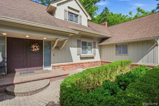 3215 Woodview Lake Road, West Bloomfield Charter Township, MI 48323