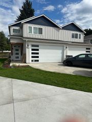 800 E F St, Deer Park, WA 99006