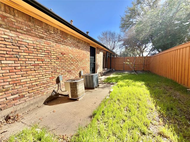 7947 Habersham Lane, Dallas, TX 75248